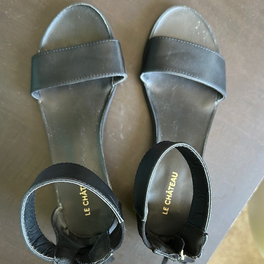 Le Chateau Black Sandals Elegant Design